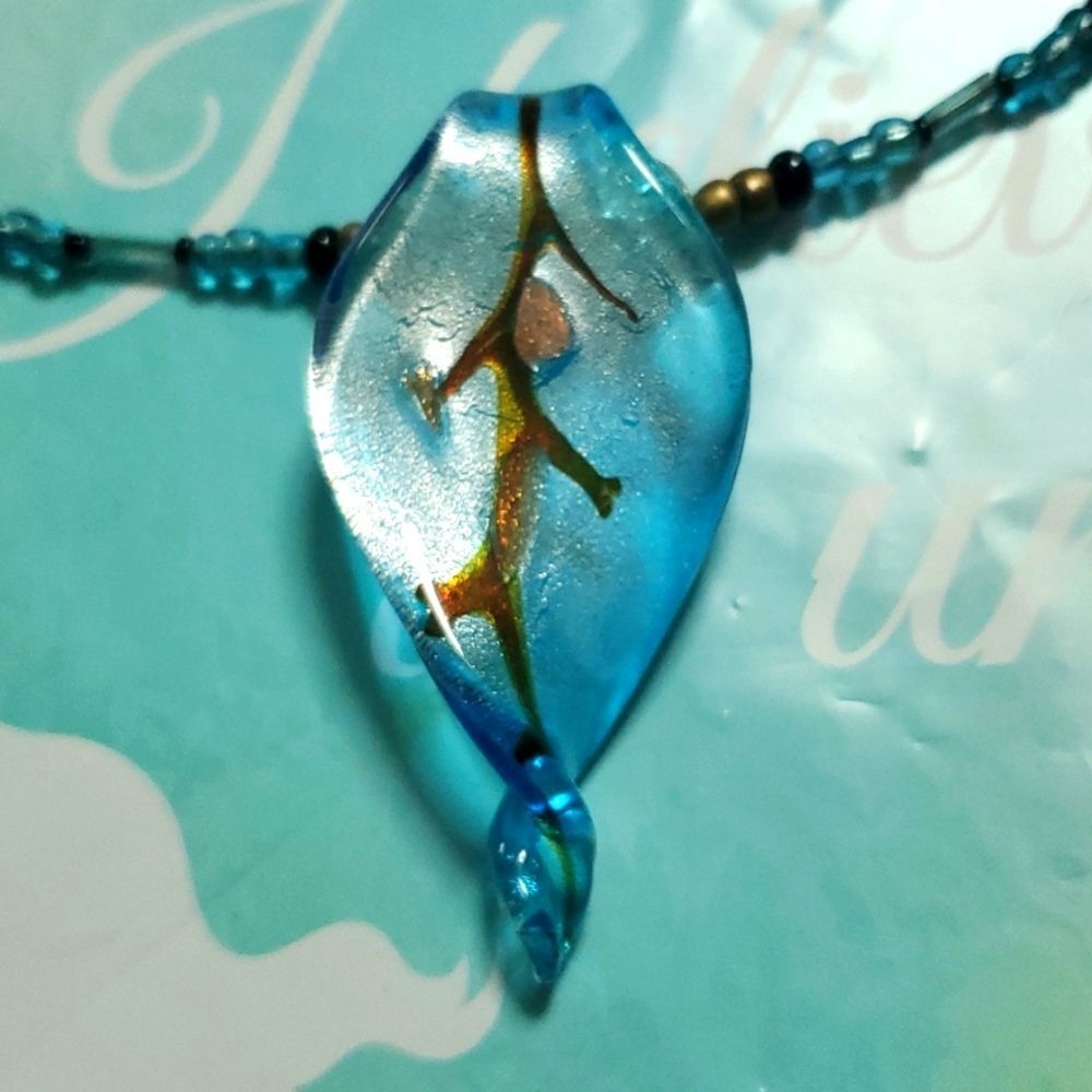 Vintage Pressed Glass Tree of Life Blue Pendant Necklace